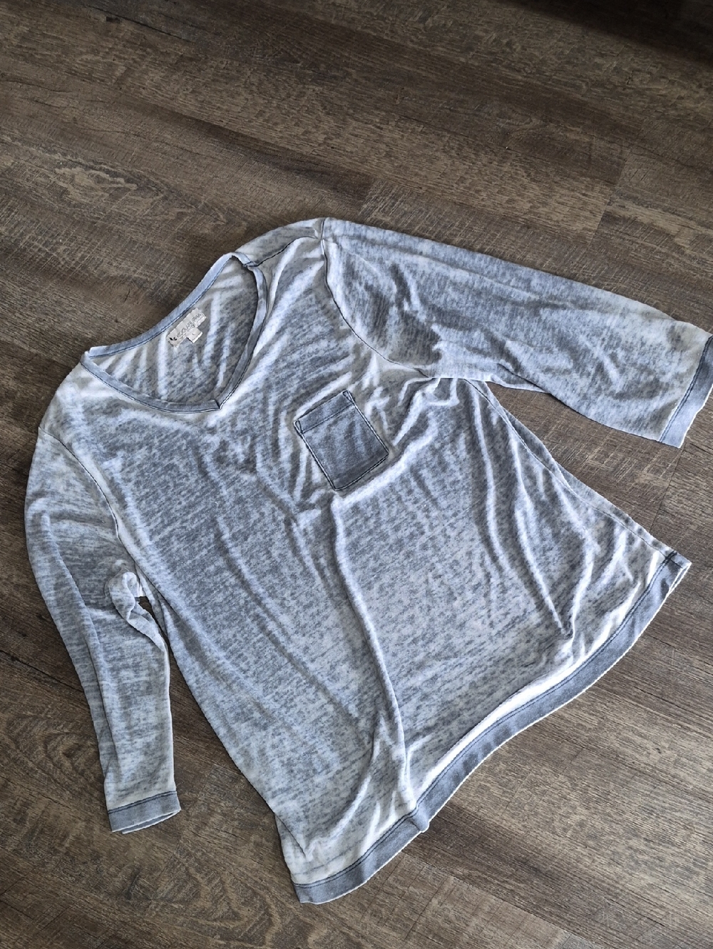 Koolaburra By UGG Light Blue  Heather Gray Scoop Neck 3/4 Sleeve Tee